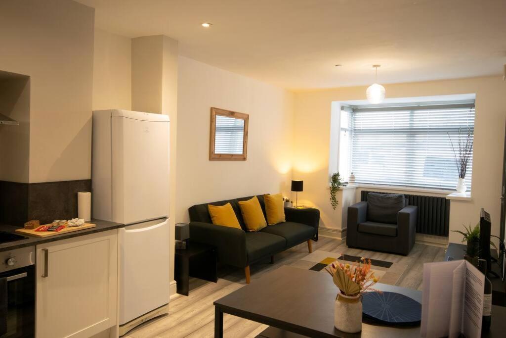 סוואנסי Luxe Living City Apartment - Beach, Wifi, Parking מראה חיצוני תמונה