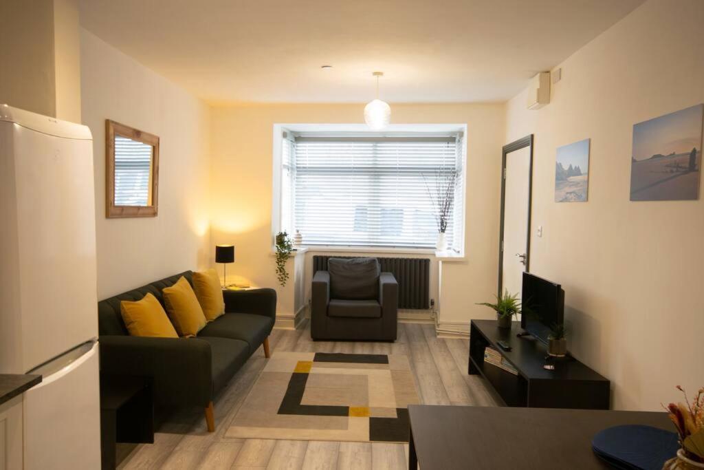 סוואנסי Luxe Living City Apartment - Beach, Wifi, Parking מראה חיצוני תמונה